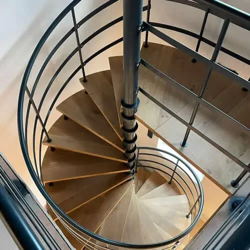 escadas de alto padrão residenciais comerciais e industriais fabricadas em estruturas metálicas tubulares em aço carbono e aço inox em Curitiba Fazenda Rio Grande Araucaria Pinhais São Jose dos Pinhas Piraquara Campo Largo Campo Comprido